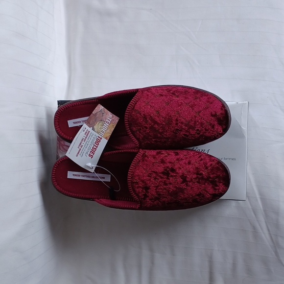 Tender Tootsies "Wine" Velour Scuff Slipper NEW- Sz. 7 - Picture 2 of 11